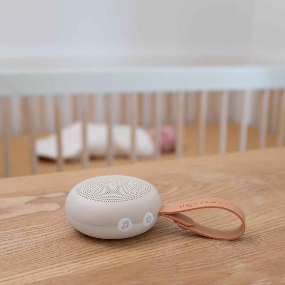 ドリフトアウェイ ポータブルホワイトノイズマシン- Drift Away Portable White Noise Machine